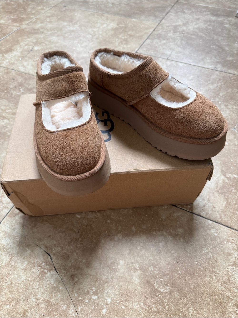 UGG Bea Mary Jane NIB 8